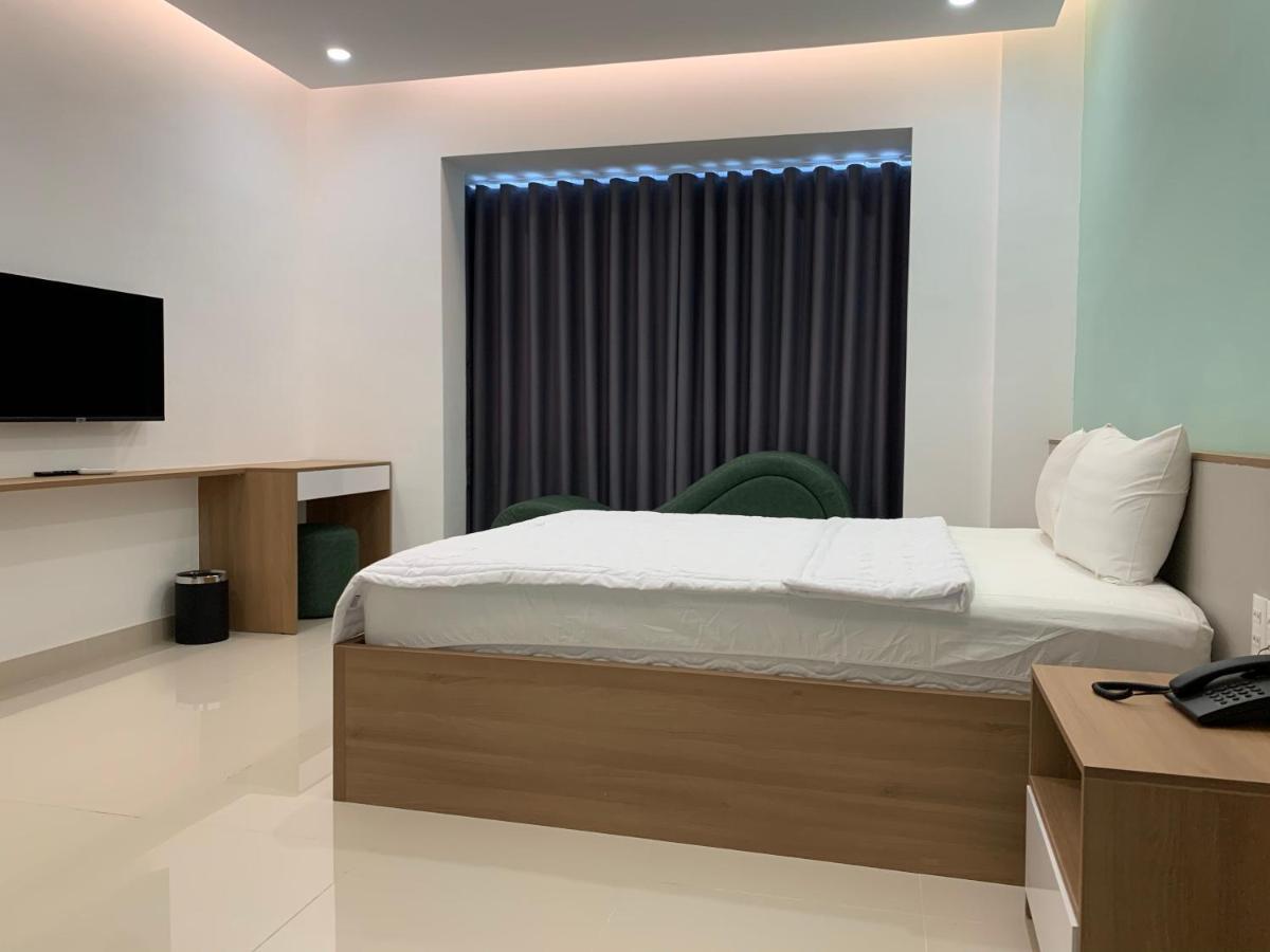 Tan Cuu Long Hotel Ho Chi Minh City Exterior photo
